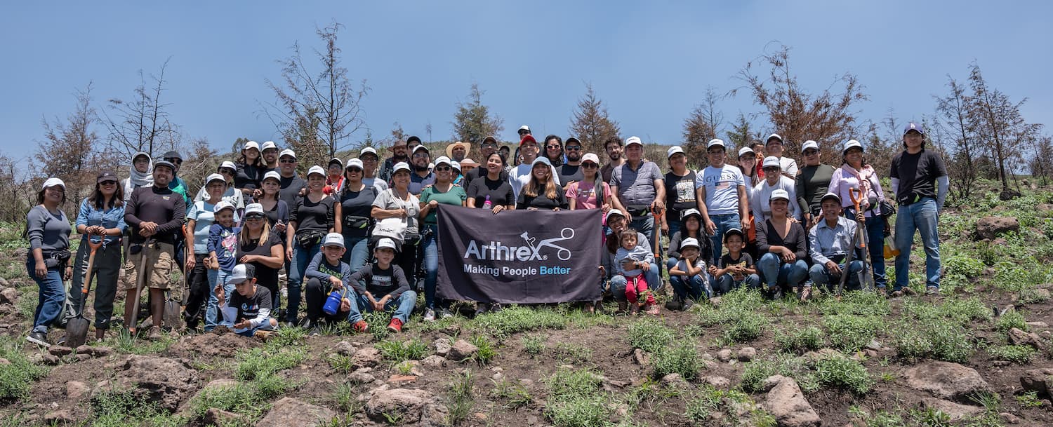 Arthrex Involve: Plant a Tree Day with Arthrex Mexico.