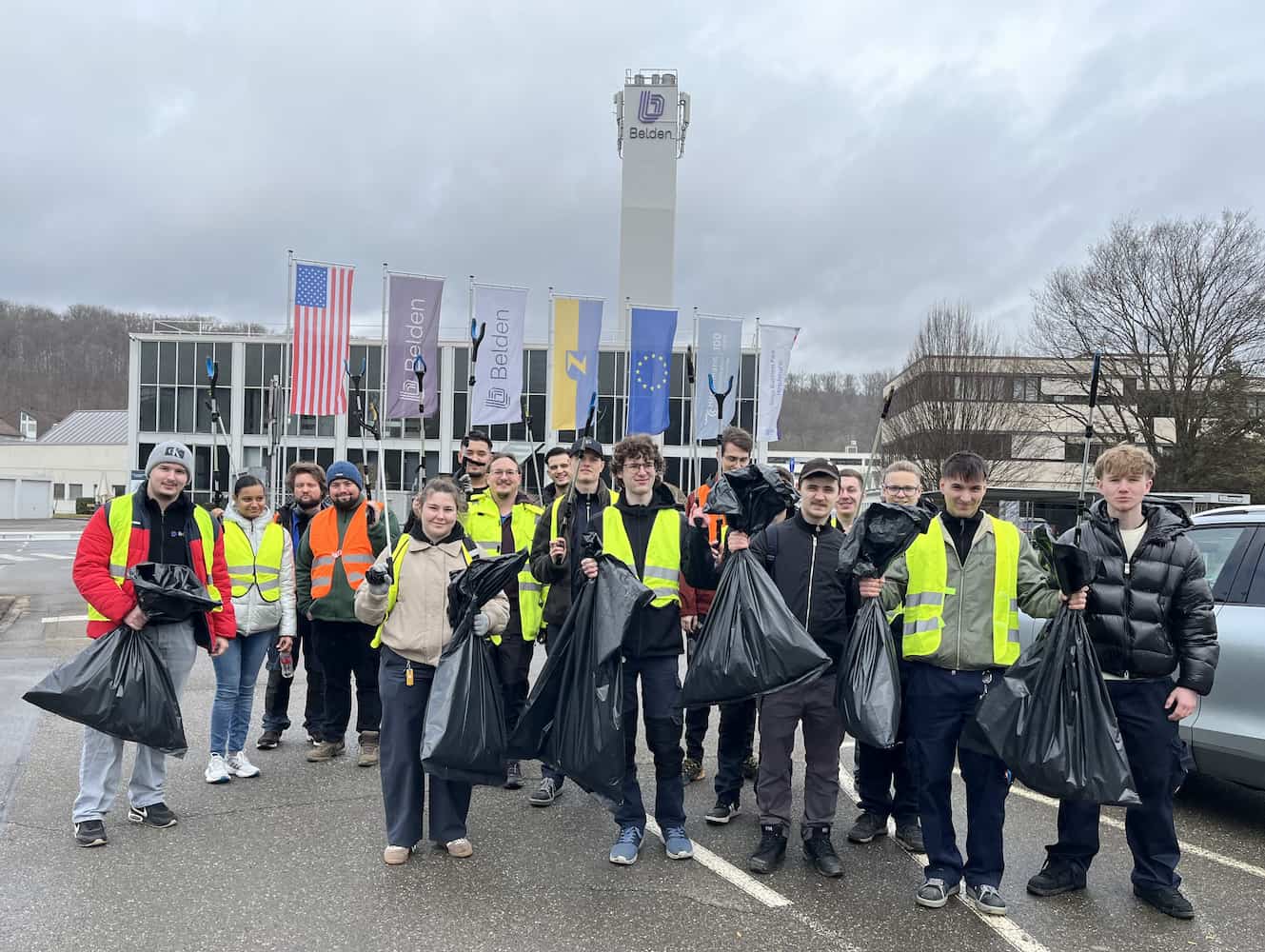 Belden apprentices led a Neckartenzlingen clean-up, boosting teamwork and commitment to a cleaner sustainable community.