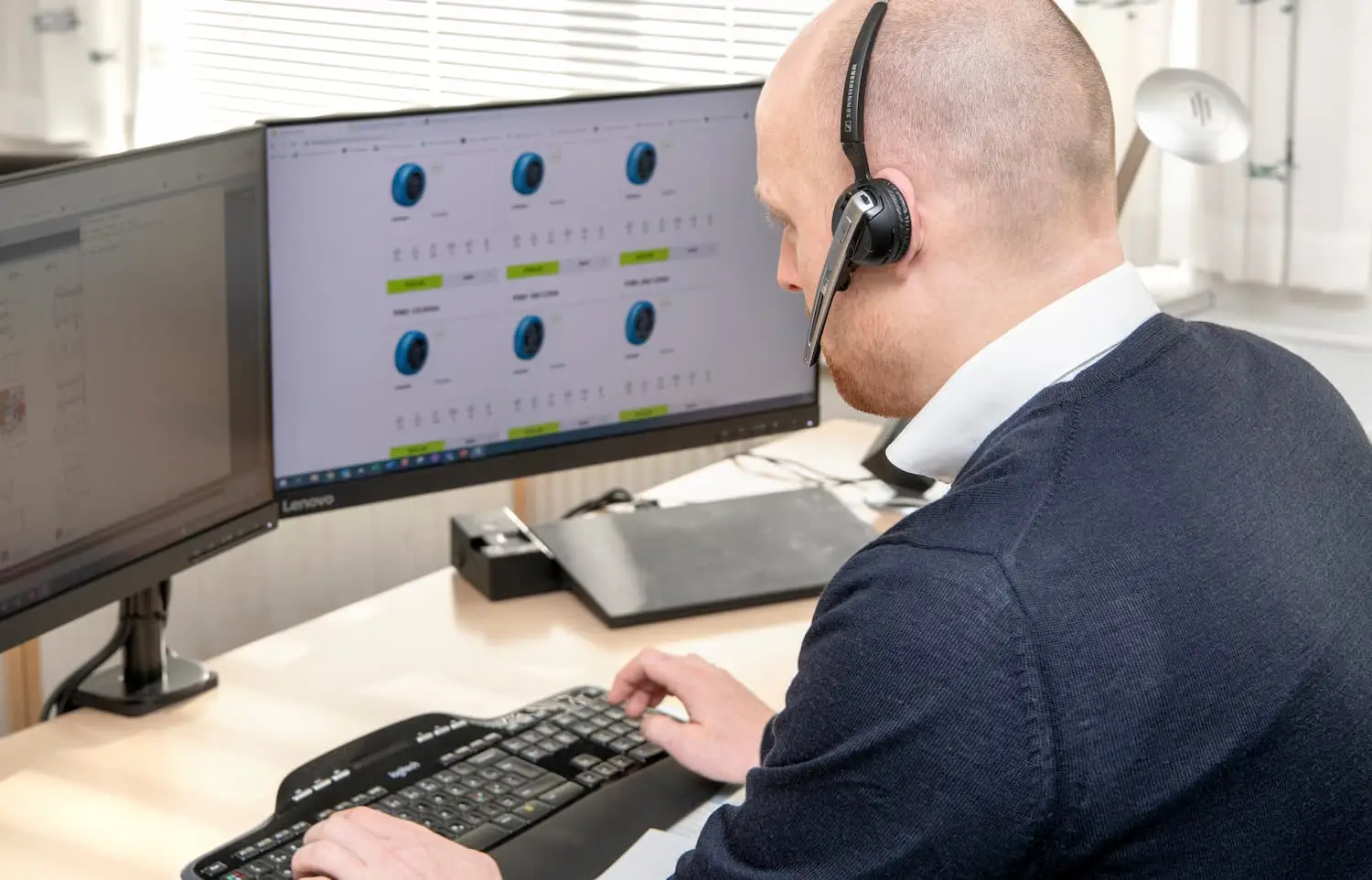Telefonisk rådgivning er en af de måder, hvor vores kunder får svar på deres spørgsmål.