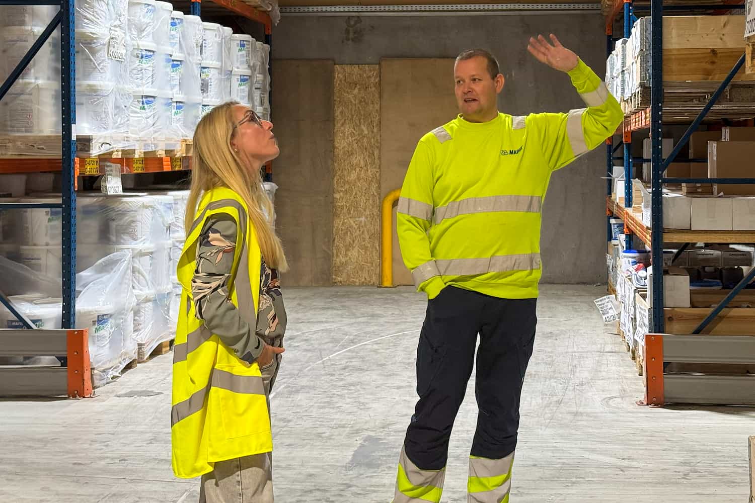 Learning about logistics processes and inventory management from the warehouse team.