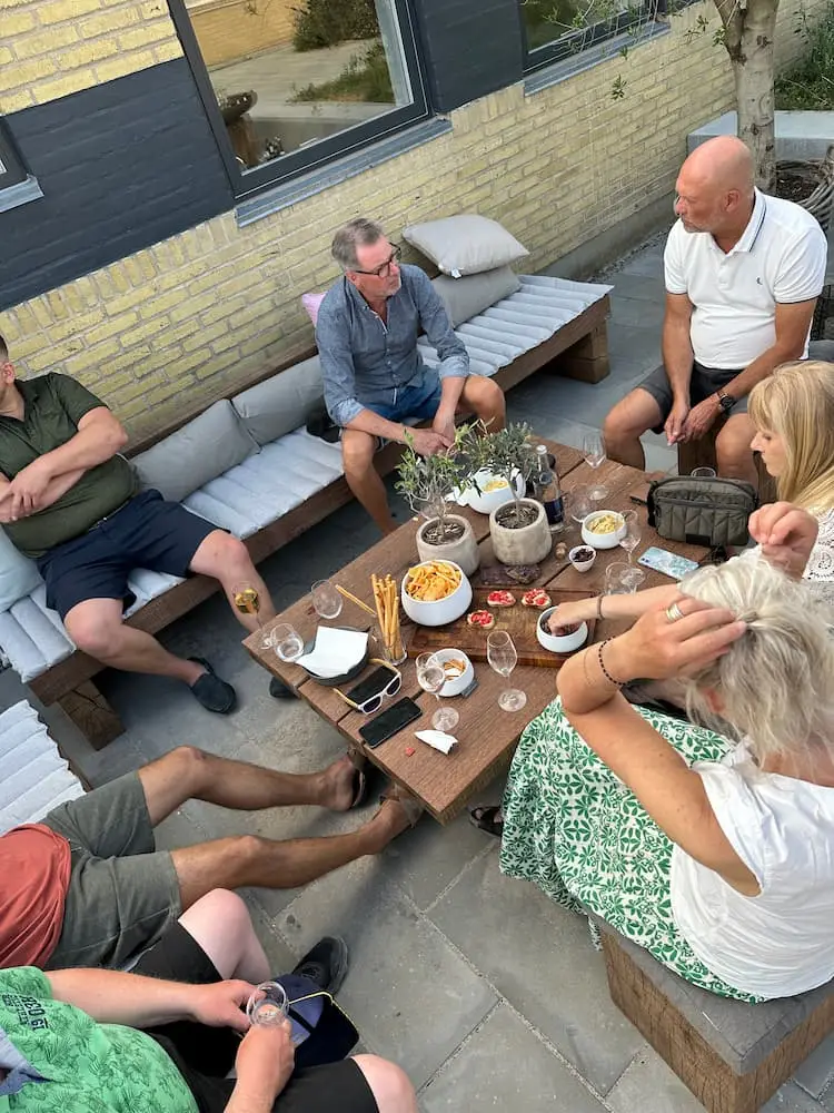 Fredagshygge i gårdhaven