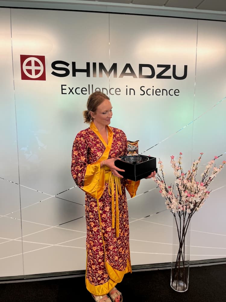 Charlotte som Geisha plejer vores japanske rødder.